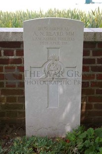 Le Cateau Military Cemetery - BEARD, ARTHUR NORMAN